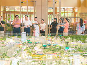 前7月百强房企销售总额超2万亿元 业内：“好城市+好房子”仍具备结构性机会