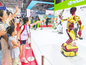 但斌旗下东方港湾海外基金公布二季度持仓动向：继续重仓英伟达还不够，新进数字货币概念股Coinbase