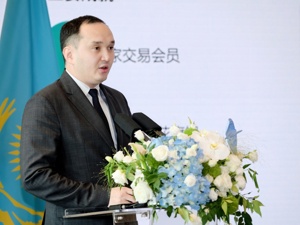 专访阿斯塔纳国际交易所首席财务官：中国经济政策可预见性推高人民币资产配置需求，AIX可成为中国与中亚的资本桥梁