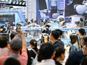 图集丨直击“2025世界机器人大会”：是帮手也是玩伴  人形机器人密集上新