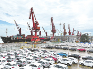 前7月我国汽车产销量均超1800万辆 新能源汽车渗透率已升至45%