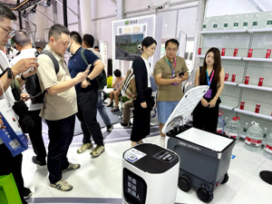 成都高新区多款具身智能产品亮相 2025世界机器人大会