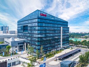 行业调整入“深水区”，隆基绿能逆势减亏约27亿元，BC组件成 “破卷”利器