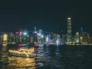 今年万亿港元“北水”南下，腾讯、阿里仍是最爱  张忆东：港股多重利好共振，有望开启中长期上涨行情
