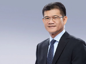 专访睿智医药董事长胡瑞连：吸取战略摇摆、资源分散教训，上半年实现扭亏为盈
