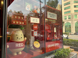 上线“买手橱窗”，小红书电商加速跑，和抖音电商踏入同一条河流？