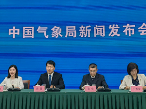 长假期间北方有三次冷空气活动，华西及黄淮地区多降雨，假期后半段华南南部需防范台风影响