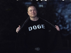 交付超49.7万辆，特斯拉最新公布，公司股价一度涨超2%！中国资产大涨！费城半导体指数盘中涨1.7%，再创新高