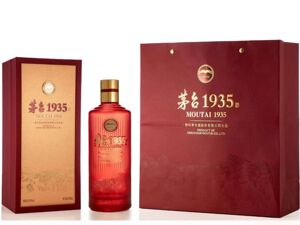 白酒圈“新品竞赛”：13家酒企年内狂推近60款新品，价格为何两极分化？