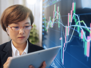 9月券商APP月活1.75亿人，再创年内新高！全场景智能转型成破局方向