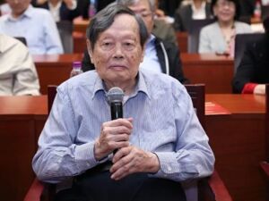 世纪回望，图说杨振宁先生生平！
