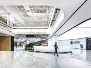 港股迎来Agentic AI独角兽！明略科技营收毛利双增，叩开AI商业化大门