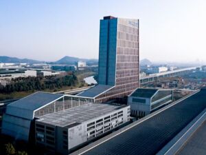 人形机器人概念股万马股份拟超1000万元定向减资退出电腾云，后者上半年净亏损逾百万元