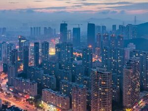 城市24小时 | 东北首个万亿城市，越来越近了