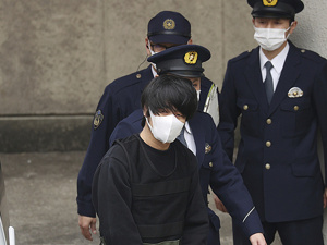 安倍晋三遇刺案嫌疑人认罪：一切都是事实，没有错误！最终判决将于明年1月21日公布！嫌疑人母亲庭审前发声