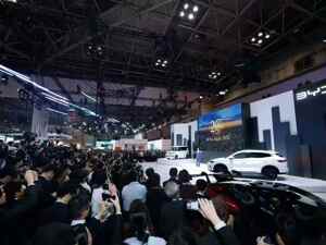 比亚迪1-9月销量超326万辆领跑车市，研发投入再创新高