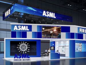 进博前瞻｜ASML展示新款i-line光刻机，中国区总裁沈波：3D集成是芯片行业未来趋势之一