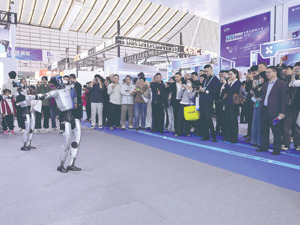 利用AI主动健康管理 数智健康中国方案如何影响全球？