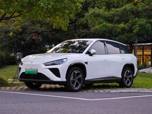 “暴雷车”成香饽饽？95后跨省半价抄底哪吒L，二手车商单车至少赚5000元，售后风险谁来扛？律师这样提醒
