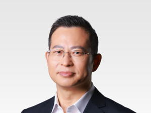 广汽集团：冯兴亚不再兼任总经理 ，閤先庆接任