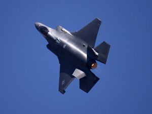 特朗普确认协议达成，沙特将成中东获F-35战机第二国！以色列曾强烈反对，并发出这一警告！中东军事平衡遭撼动？
