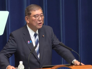 石破茂再批高市错误言论：不能过一时嘴瘾！王毅：日本现职领导人越了不应碰的红线
