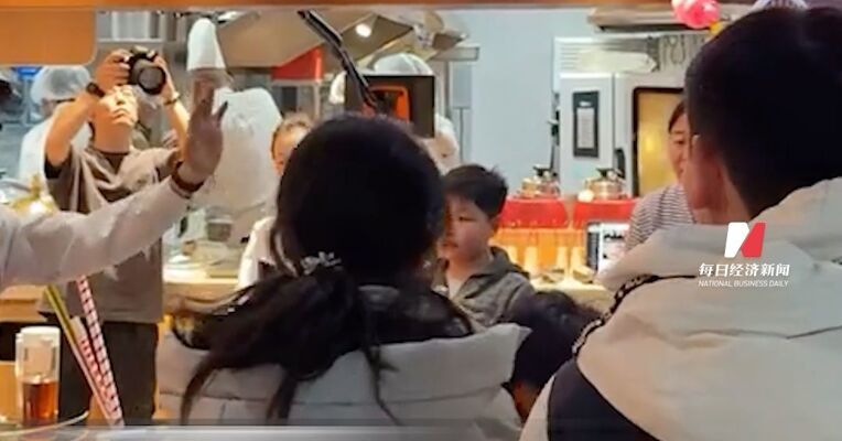 热搜第一！西贝门店近40道产品降价 ，幅度在5%—20%不等
