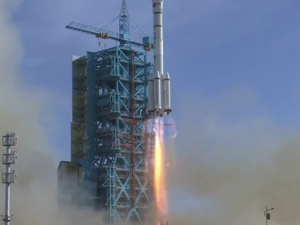 首次应急发射！神舟二十二号飞船发射圆满成功！飞船上装了啥？怎么装？一文揭秘