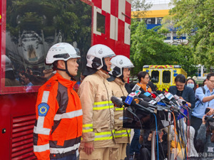 香港大埔火灾已致55人遇难，有老年生还者被救出