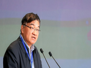 教育部长江学者特聘教授喻国明：主流媒体必须换“引擎”，要在算法社会当“调停者”而非“扩音器”