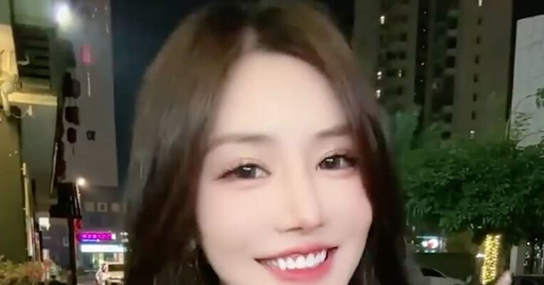 千万级粉丝网红“周周珍可爱625”控股公司涉嫌逃税超1600万元 ，今日直播已取消