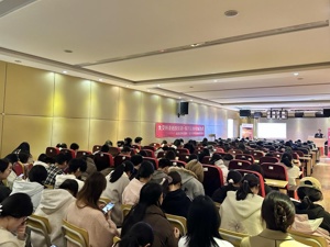 东方证券联合北交所走进江西现代职业技术学院开展国民教育活动