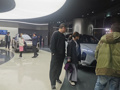 一线调查丨年末车市上演政策“窗口期”博弈：消费者持续观望，销售鼓励年前锁单，专家预判2026年车市将在压力中“企稳回升”