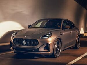 一线调查丨销量崩了，六五折买阿斯顿·马丁，曾经“高攀不起”的进口豪车，为何集体 “降价求生”？