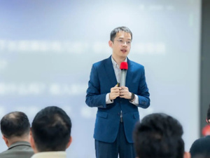 孙进接棒孙东旭，俞敏洪再押“老将”，能否为东方甄选趟出新天地？