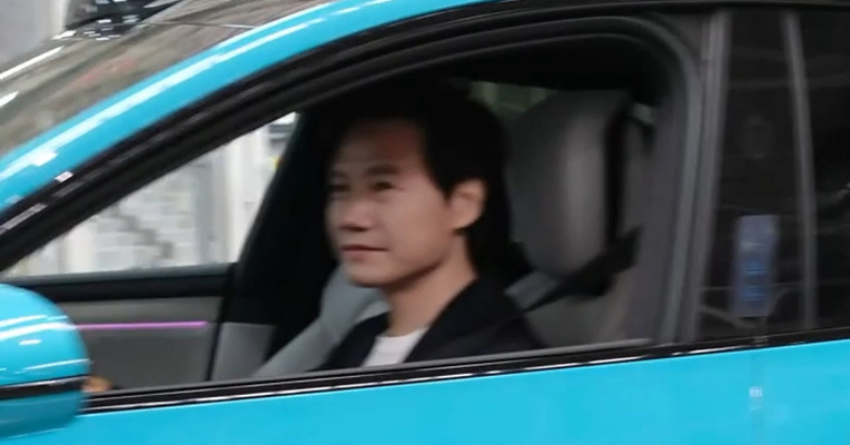 雷军将做一场跨年直播 工程师将现场拆车
