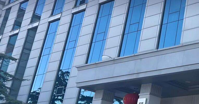 两部门发文进一步支持城市更新行动；东方雨虹出售金科服务股票累计收益超4000万元 | 房产早参