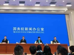 2025年工信领域对经济增长贡献超四成，AI融入70%领航工厂业务场景，数字产业实现利润3.1万亿元