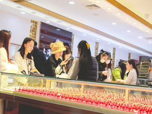 现货黄金首次站上5000美元/盎司：一场跨越50年的货币信用重估