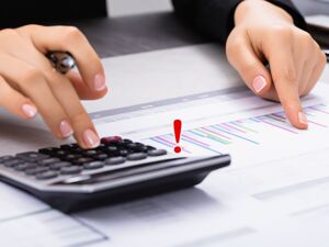 *ST海华刚聘任的审计机构临阵“闪辞”，年审推进存重大不确定性 公司：正在物色新的会计师
