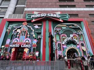 手握近200个IP，自有仅16个 “联名大户”名创优品拿什么撑起叶国富的“迪士尼梦”？