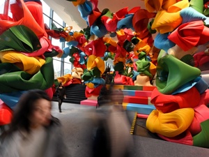 全球251位艺术家“齐聚”双年展，赋能成都建设全国重要的文化创意中心