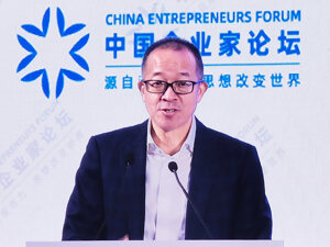 俞敏洪要开电商培训学校！东方甄选股价跌超9%