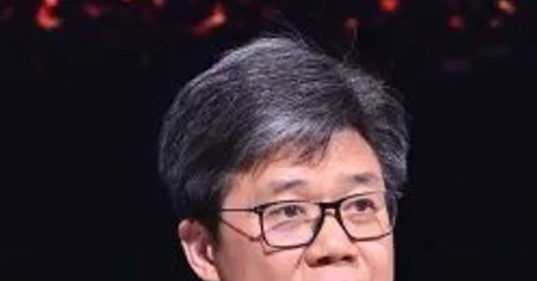 54岁何飚出任国家广播电视总局副局长，此前曾任中国移动总经理近两年