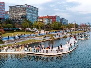 促进低空经济发展 四川天府新区兴隆湖无人机报备“扫码飞”上线