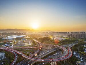 五年进步最大的万亿城市，为什么是它？