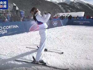 太棒了！“五朝元老”徐梦桃卫冕奥运金牌！中国队80分钟连夺两金