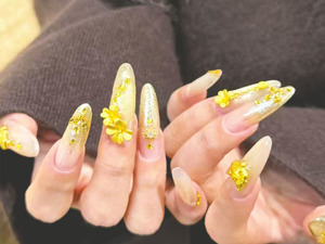老铺金条变“金甲”，黄金美甲新年行情火爆 每经记者调查:“微金”消费能撬动多大市场