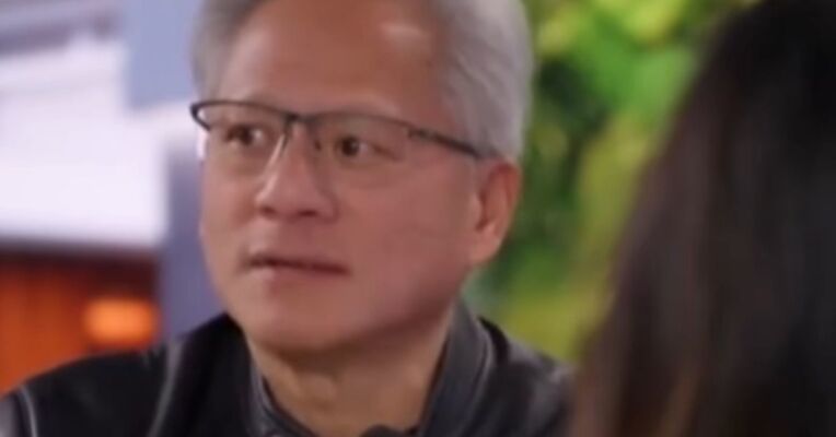 黄仁勋：AI时代 聪明被重新定义