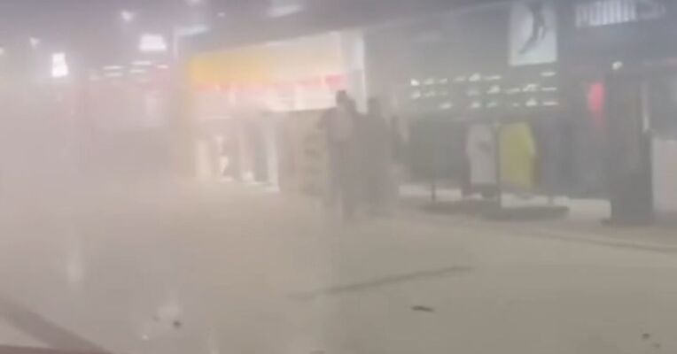 航班绕飞 直飞票价飙升 中东局势怎样影响国际航空？